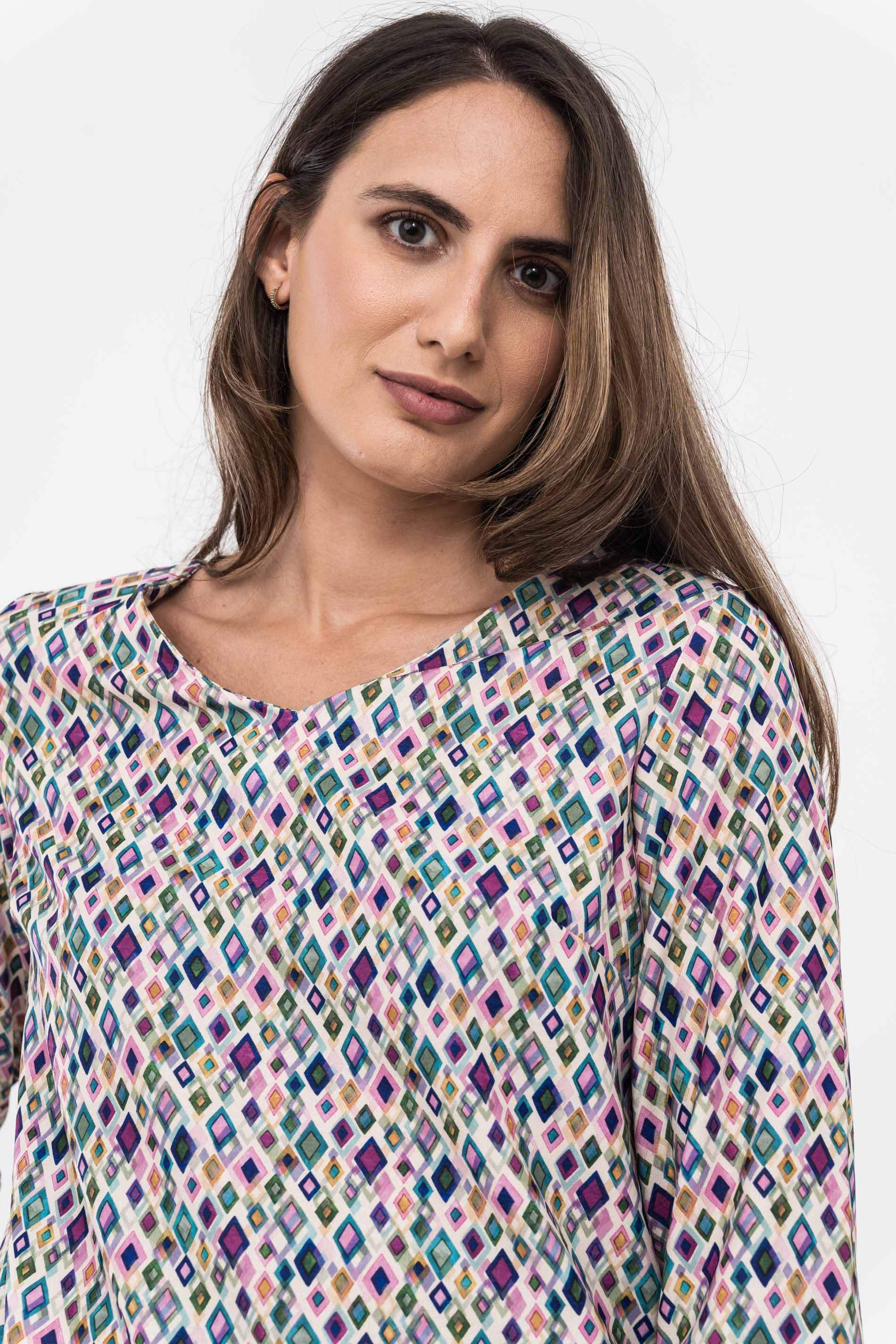 BLUSA ESTAMADO ROMBOS COLOR