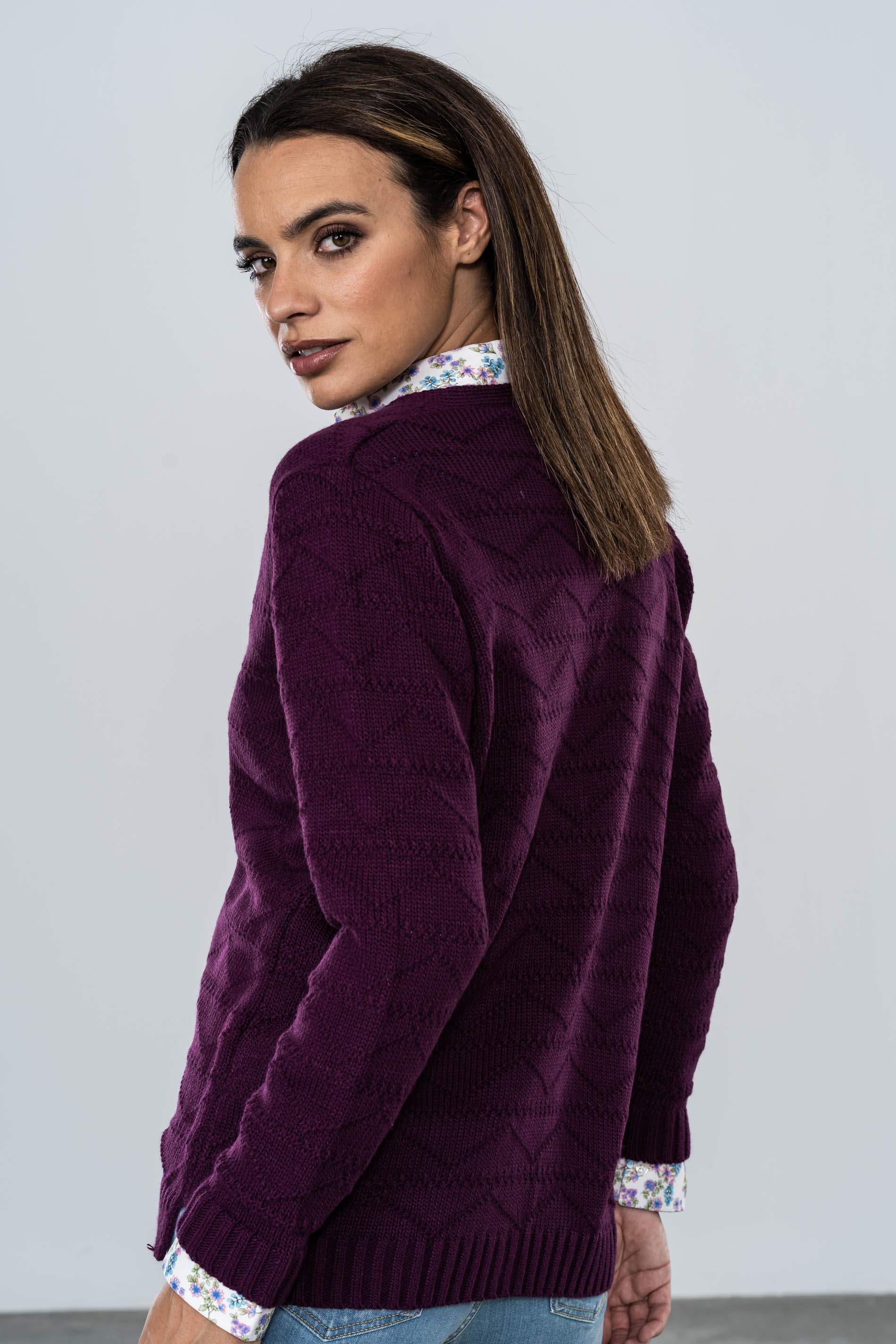 CHAQUETA DISEÑO ZIG ZAG DOS BOTONES MORADO