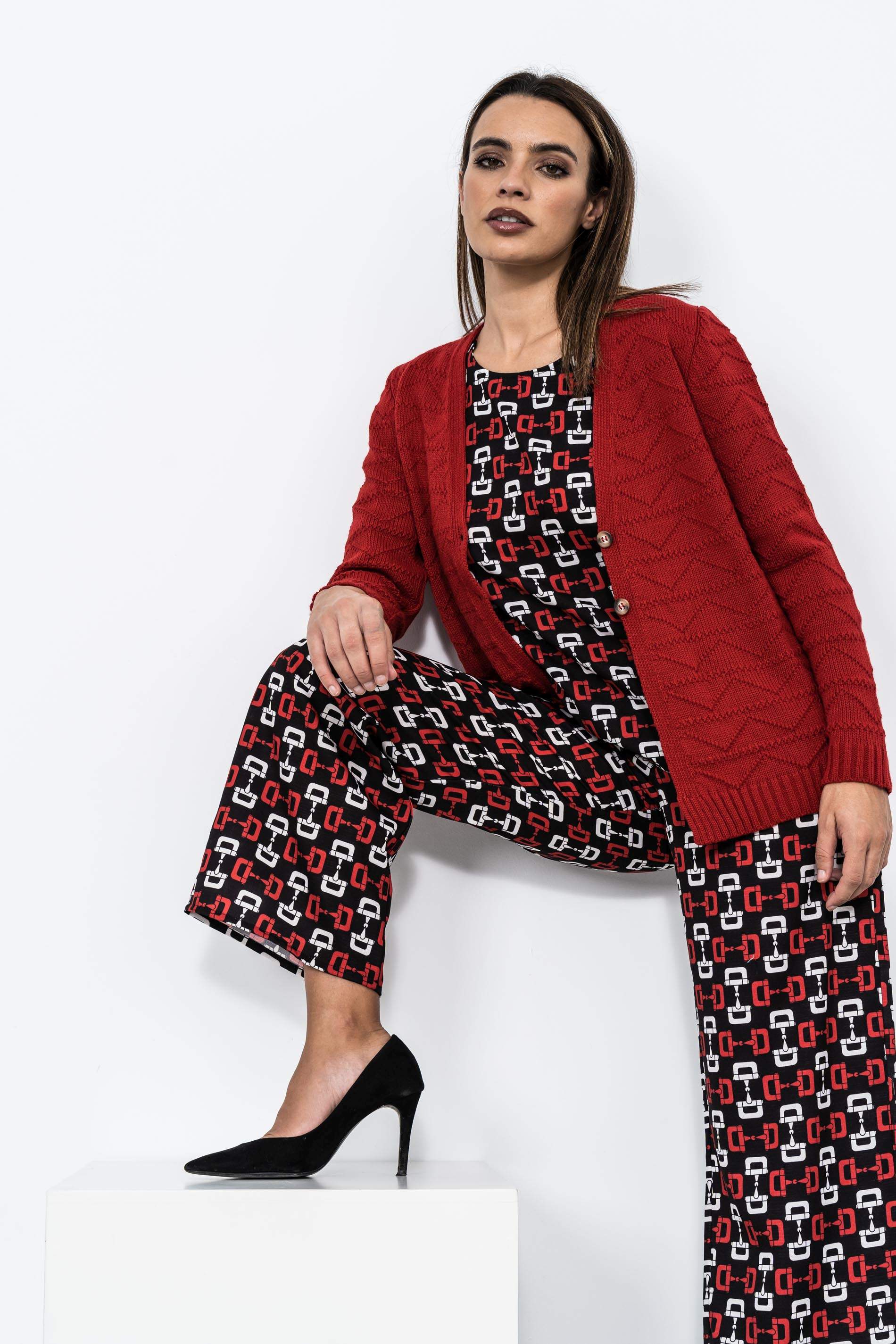 CHAQUETA DISEÑO ZIG ZAG DOS BOTONES ROJO